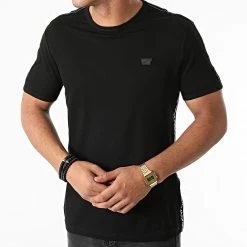 Vente flash 🎉 Tee 👕 Shirt A Bandes MMKS02051 Noir Bleu Marine de Antony Morato ✔️ 6 Vente flash 🎉 Tee 👕 Shirt A Bandes MMKS02051 Noir Bleu Marine de Antony Morato ✔️ -Antony Morato Soldes antony morato 277648 MMKS02051 9000 20210806T151154 03