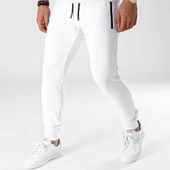 Les meilleures critiques de 😀 Pantalon Jogging MMFP00318 Blanc de Antony Morato 😍