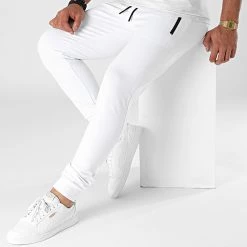Les meilleures critiques de 😀 Pantalon Jogging MMFP00318 Blanc de Antony Morato 😍 -Antony Morato Soldes antony morato 287015 MMFP00318 1000 20211022T161045 03