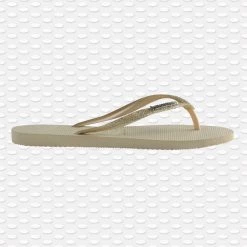 Meilleure affaire 🛒 Tongs Femme Glitter Beige de Havaianas 👏 6 Meilleure affaire 🛒 Tongs Femme Glitter Beige de Havaianas 👏 -Antony Morato Soldes havaianas 255412 4146118 0121 20210312T105636 03