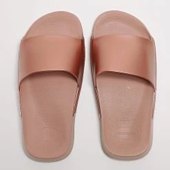 Meilleure affaire 😍 Claquettes Femme Slide Classic Metallic Rose de Havaianas 🛒 -Antony Morato Soldes havaianas 305876 4147131 3544 20220310T141550 04