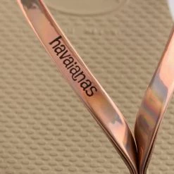 De gros 😀 Tongs Femme You Metallic Beige Rose de Havaianas 😍 7 De gros 😀 Tongs Femme You Metallic Beige Rose de Havaianas 😍 -Antony Morato Soldes havaianas 305960 4135102 0154 20220314T152702 04