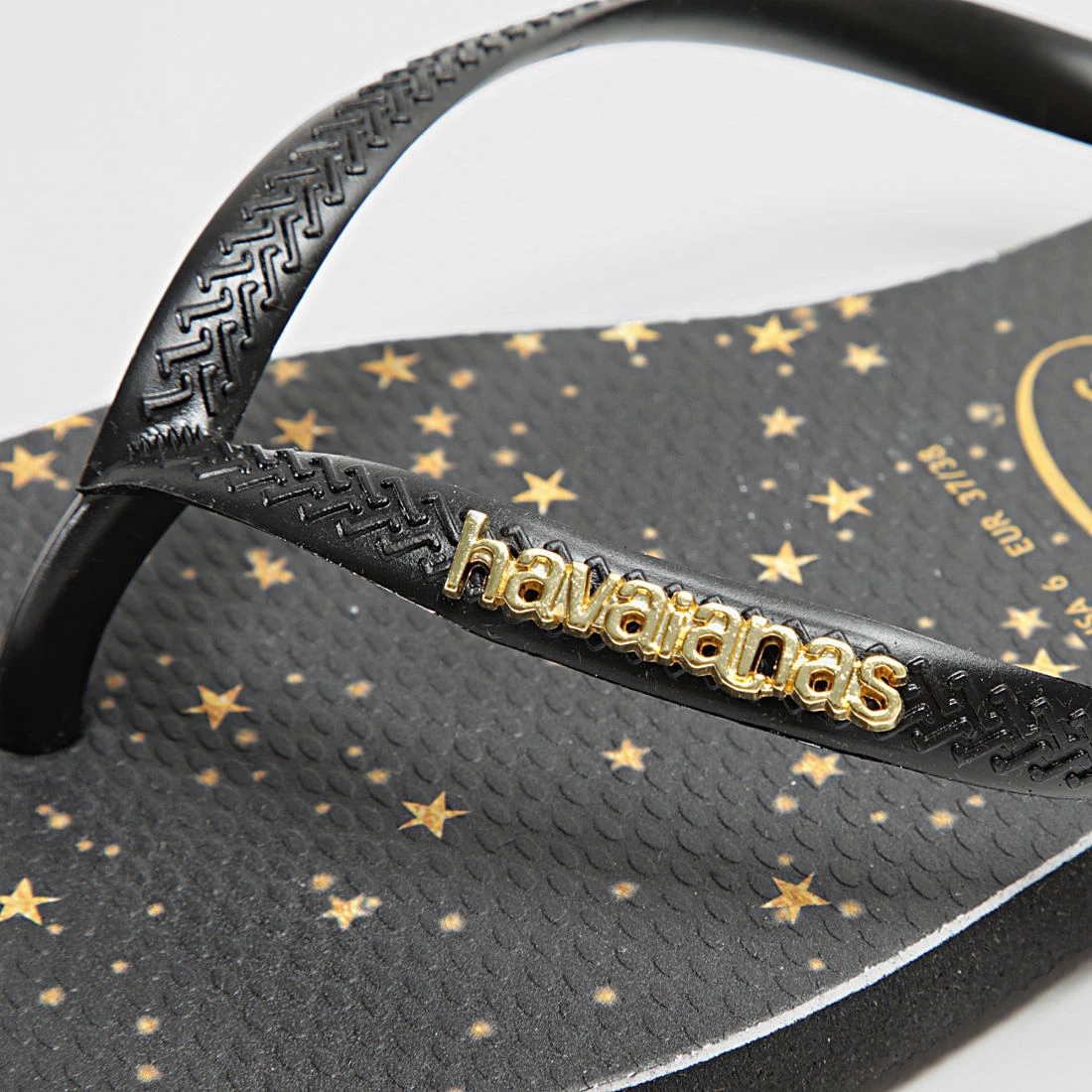 Meilleure affaire 🛒 Tongs Femme Slide Classic Metallic Noir Doré de Havaianas 👍 2 Meilleure affaire 🛒 Tongs Femme Slide Classic Metallic Noir Doré de Havaianas 👍 – Image 2