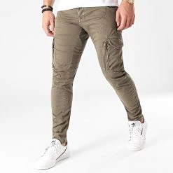 Sortie 🛒 Jogger Pant Phalban Vert Kaki de Le Temps Des Cerises 😍