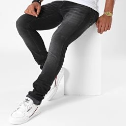 Meilleur prix 🔥 Jean Slim 711 5098212 Noir de Le Temps Des Cerises ❤️ 6 Meilleur prix 🔥 Jean Slim 711 5098212 Noir de Le Temps Des Cerises ❤️ -Antony Morato Soldes le temps des cerises 271477 JH711JOGW5098212 0403 20210625T154242 03