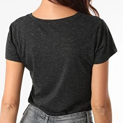 Bon marché ✔️ Tee 👕 Shirt Femme Ludmila Noir de Le Temps Des Cerises 🛒 -Antony Morato Soldes le temps des cerises 288146 FLUDMILA00000MC BLACK 20211027T123110 04