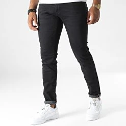 Acheter 😍 Jean Slim Jogg A Noir de Le Temps Des Cerises 🎁