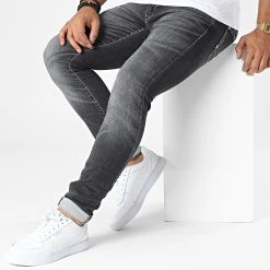 Top 10 🤩 Jean Slim Jogg B Noir de Le Temps Des Cerises 🌟 -Antony Morato Soldes le temps des cerises 328126 JH11JOGW5136222 0003 20220718T160941 03