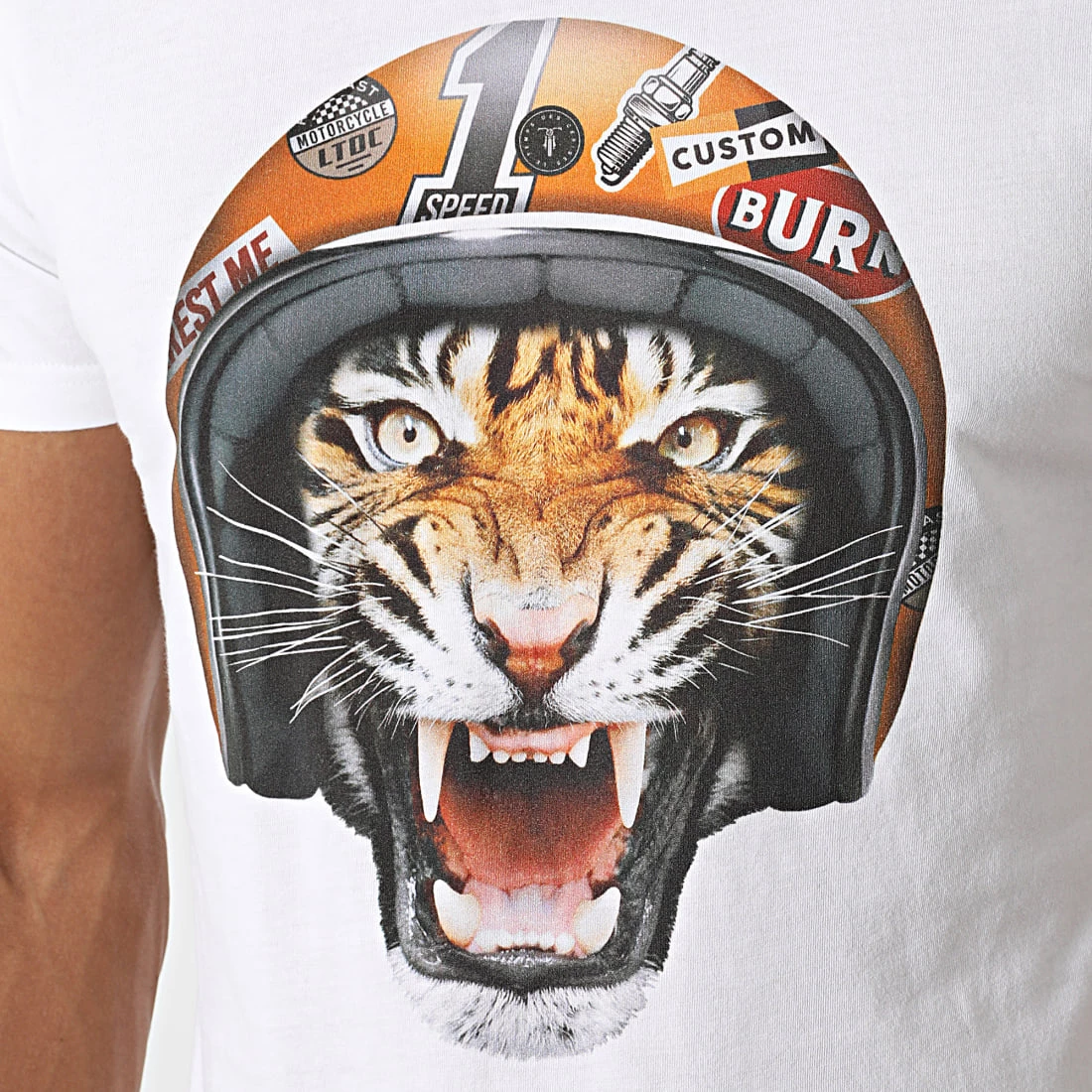 Sortie ⭐ Tee 👕 Shirt Corki Blanc de Le Temps Des Cerises 👏 2 Sortie ⭐ Tee 👕 Shirt Corki Blanc de Le Temps Des Cerises 👏 – Image 2