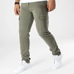 Tout neuf ✔️ Pantalon Cargo Andrew Vert Kaki de Le Temps Des Cerises ✨