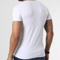 Offres ✨ Tee 👚 Shirt 64550 Blanc de US Polo ASSN ✔️ 7 Offres ✨ Tee 👚 Shirt 64550 Blanc de US Polo ASSN ✔️ -Antony Morato Soldes us polo assn 343037 64550 47282 100 20221013T155256 04