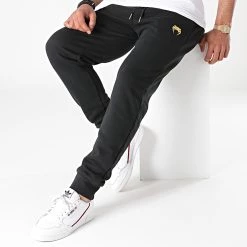 Grosses soldes 😉 Pantalon Jogging UFC Replica 00068 Noir Doré de Venum 🎉 -Antony Morato Soldes venum 265654 00068 126 20210517T112842 03