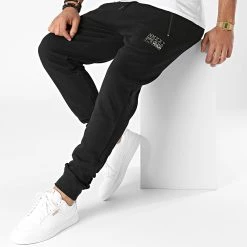 Top 10 🧨 Pantalon Jogging Lions 21 04226 Noir de Venum 💯 -Antony Morato Soldes venum 290659 04226 001 20211105T150141 03