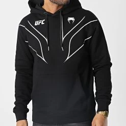 Les meilleures critiques de 🤩 Sweat Capuche Fight Night Noir de Venum 👍